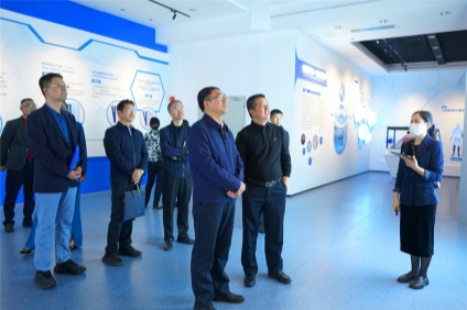 2024年1月，廣州市人民政府副市長賴志鴻一行蒞臨冠昊生物調(diào)研指導(dǎo)